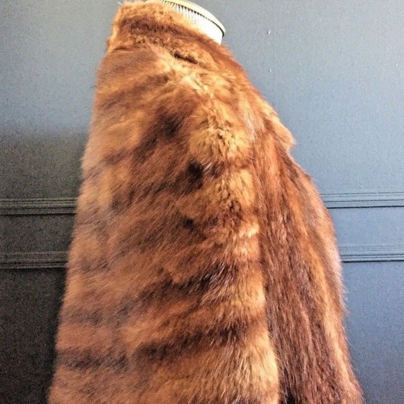 Vintage Brown Stripped Mink Fur Sleeveless Jaccket - Picture 4 of 7
